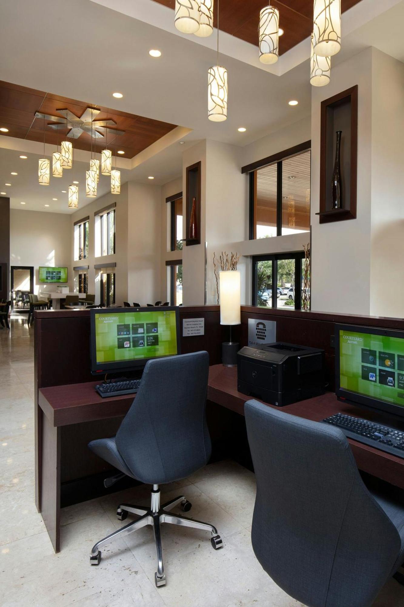 Courtyard By Marriott Бойнтън Бийч Екстериор снимка