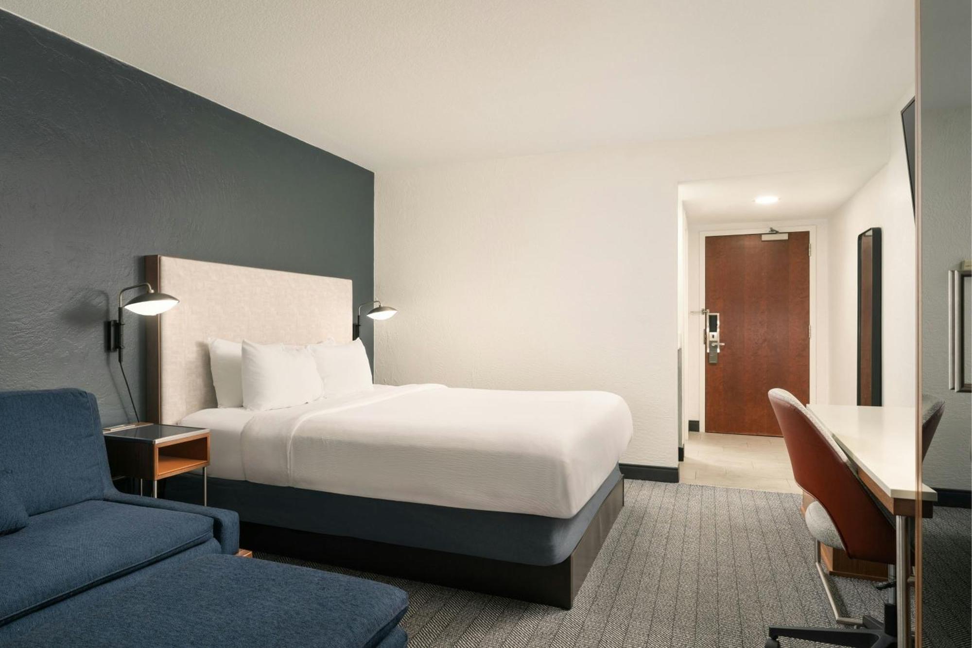 Courtyard By Marriott Бойнтън Бийч Екстериор снимка