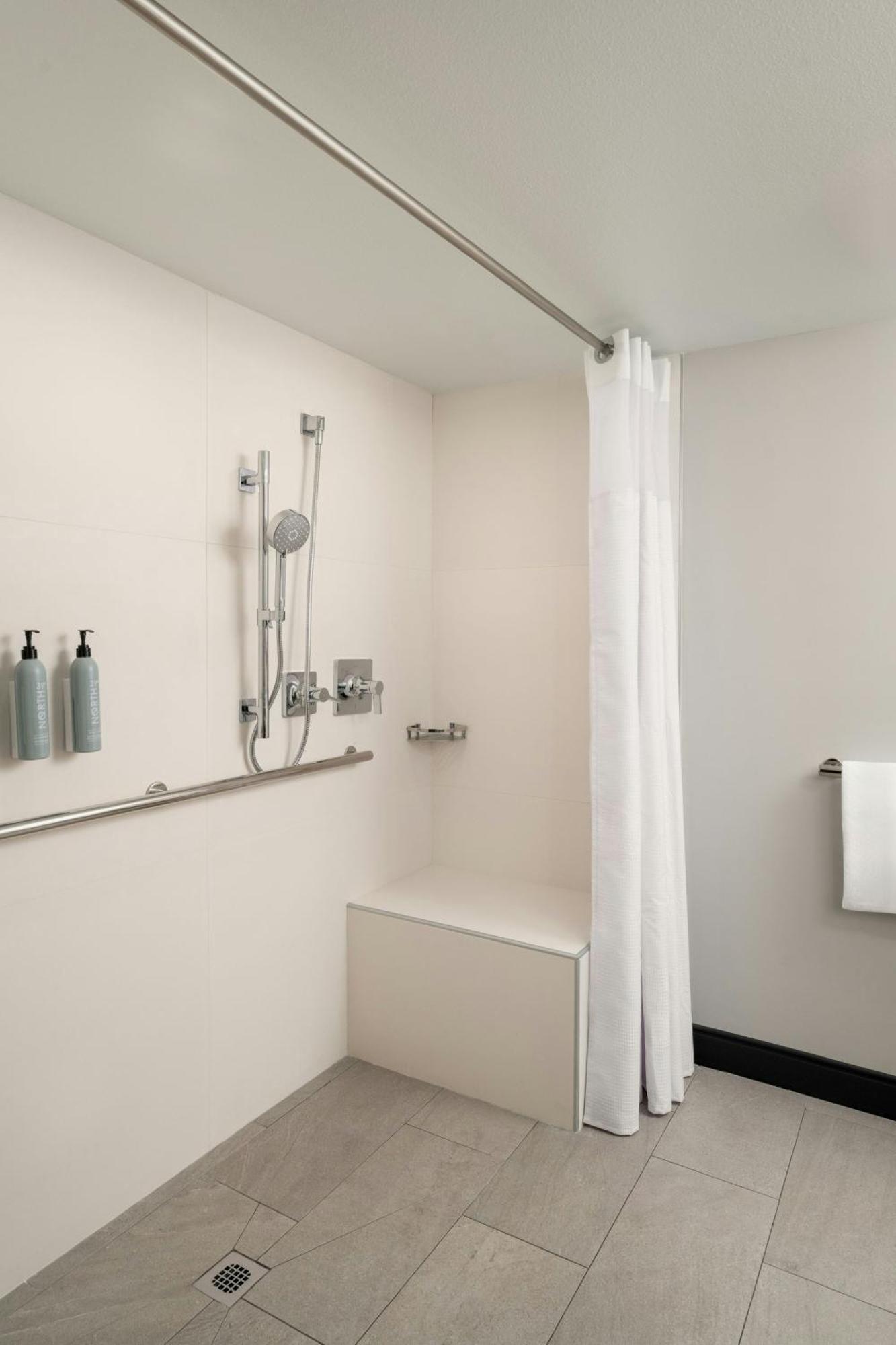 Courtyard By Marriott Бойнтън Бийч Екстериор снимка
